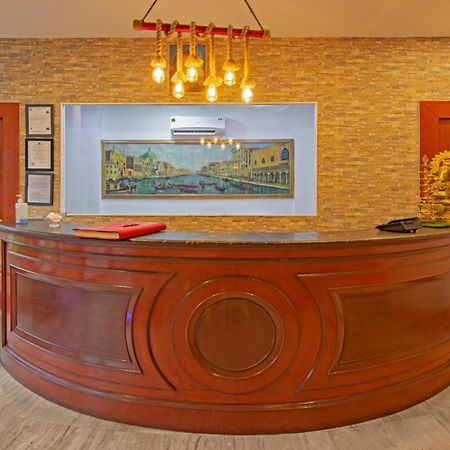 Treebo Corporate Park Hotel New Delhi Exterior photo