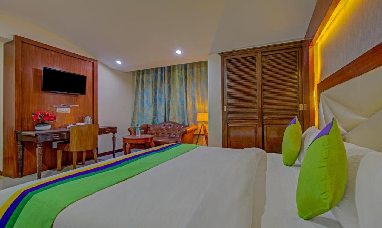 Treebo Corporate Park Hotel New Delhi Exterior photo