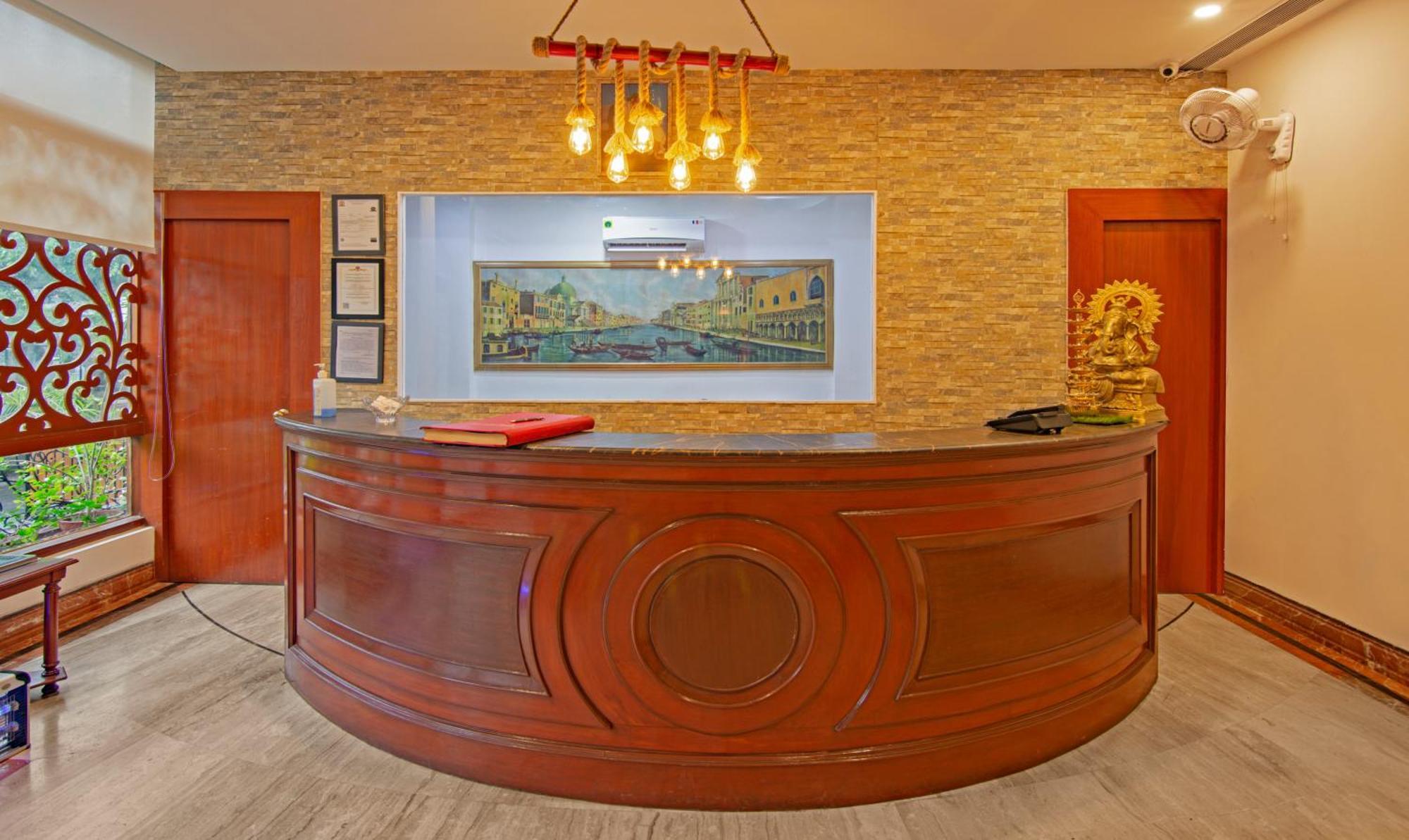 Treebo Corporate Park Hotel New Delhi Exterior photo