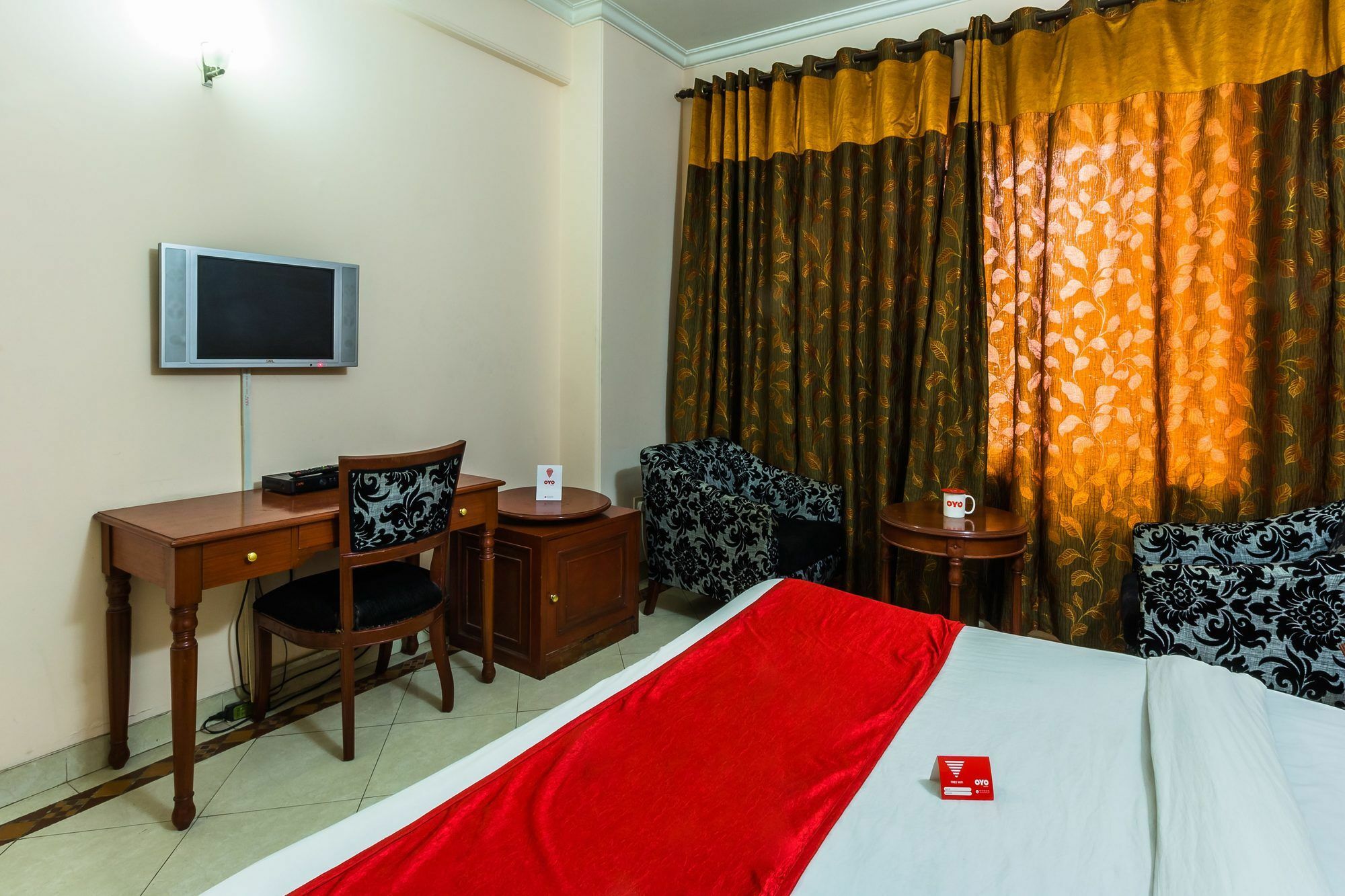 Treebo Corporate Park Hotel New Delhi Exterior photo